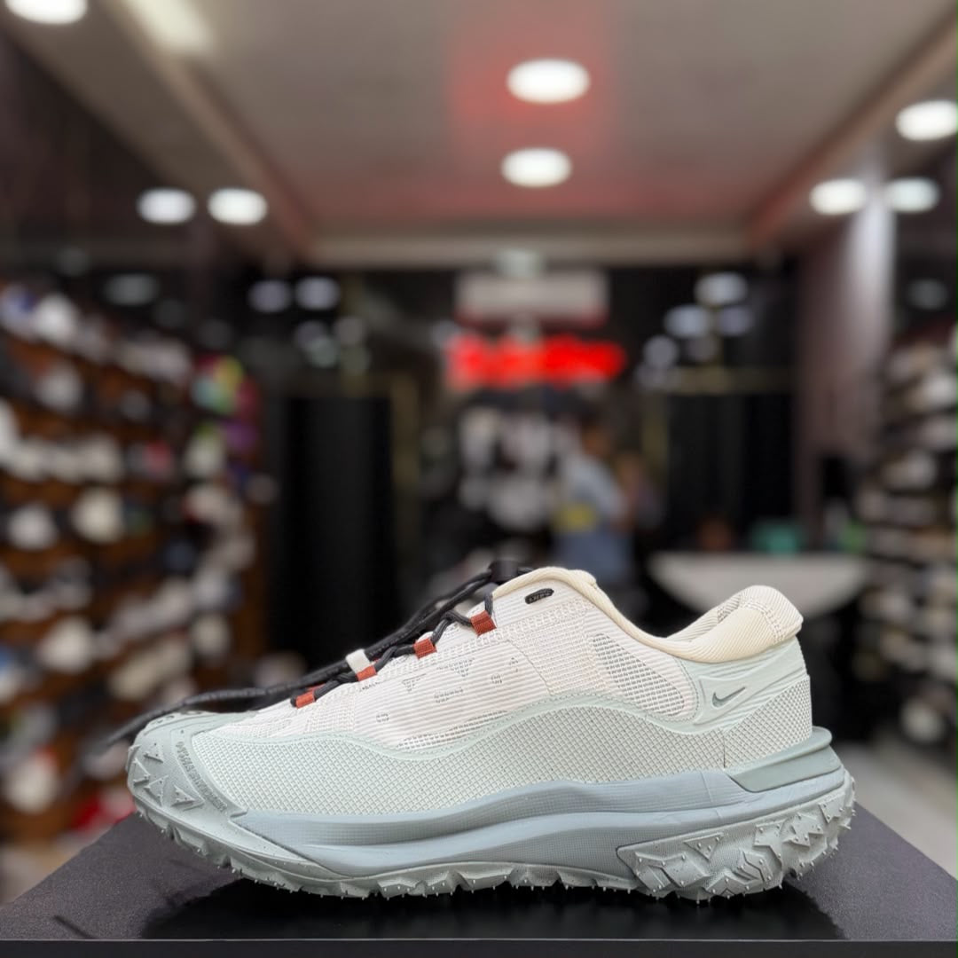 Nike ACG Mountain Fly