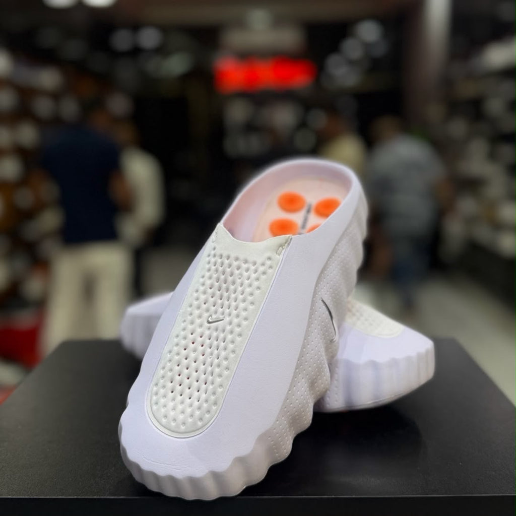 Nike Mind 001