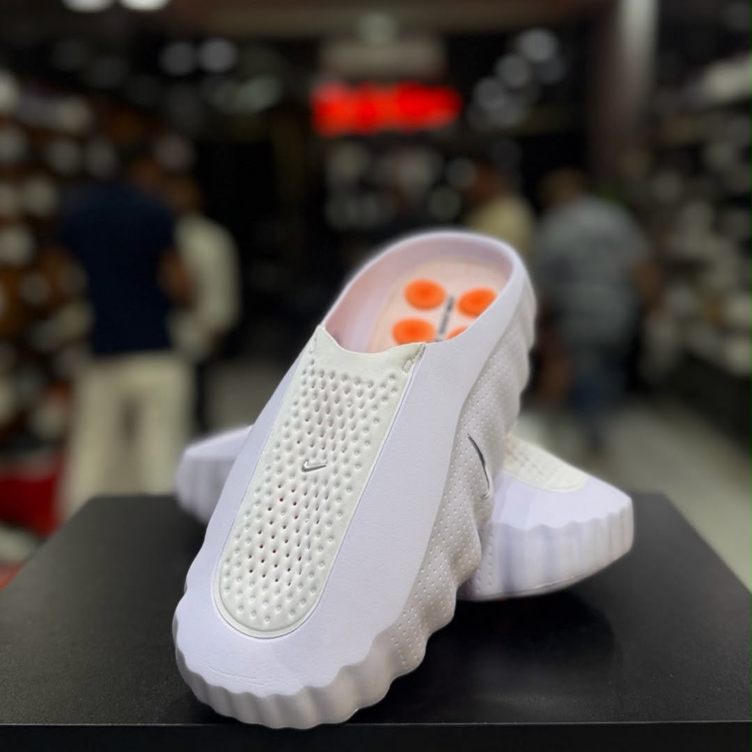 Nike Mind 001