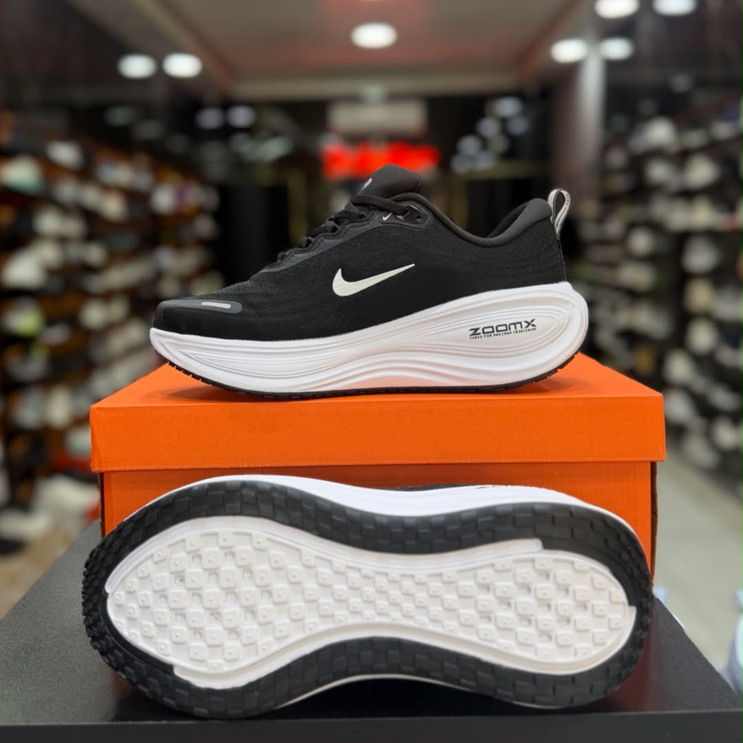 Nike Vomero 18 Plus