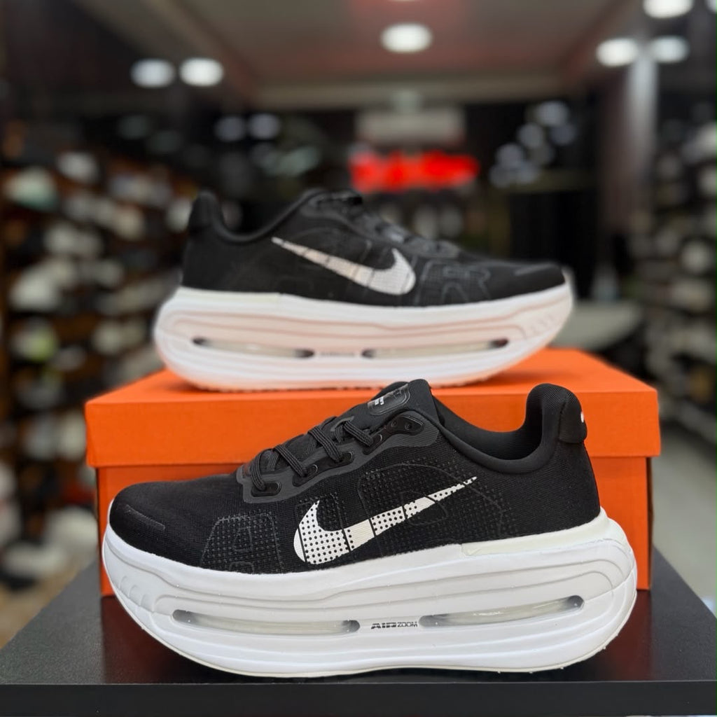 Nike Vomero 18 Premium