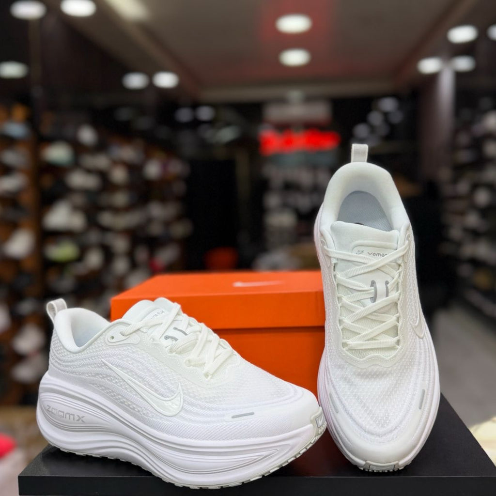 Nike Vomero 18 Plus