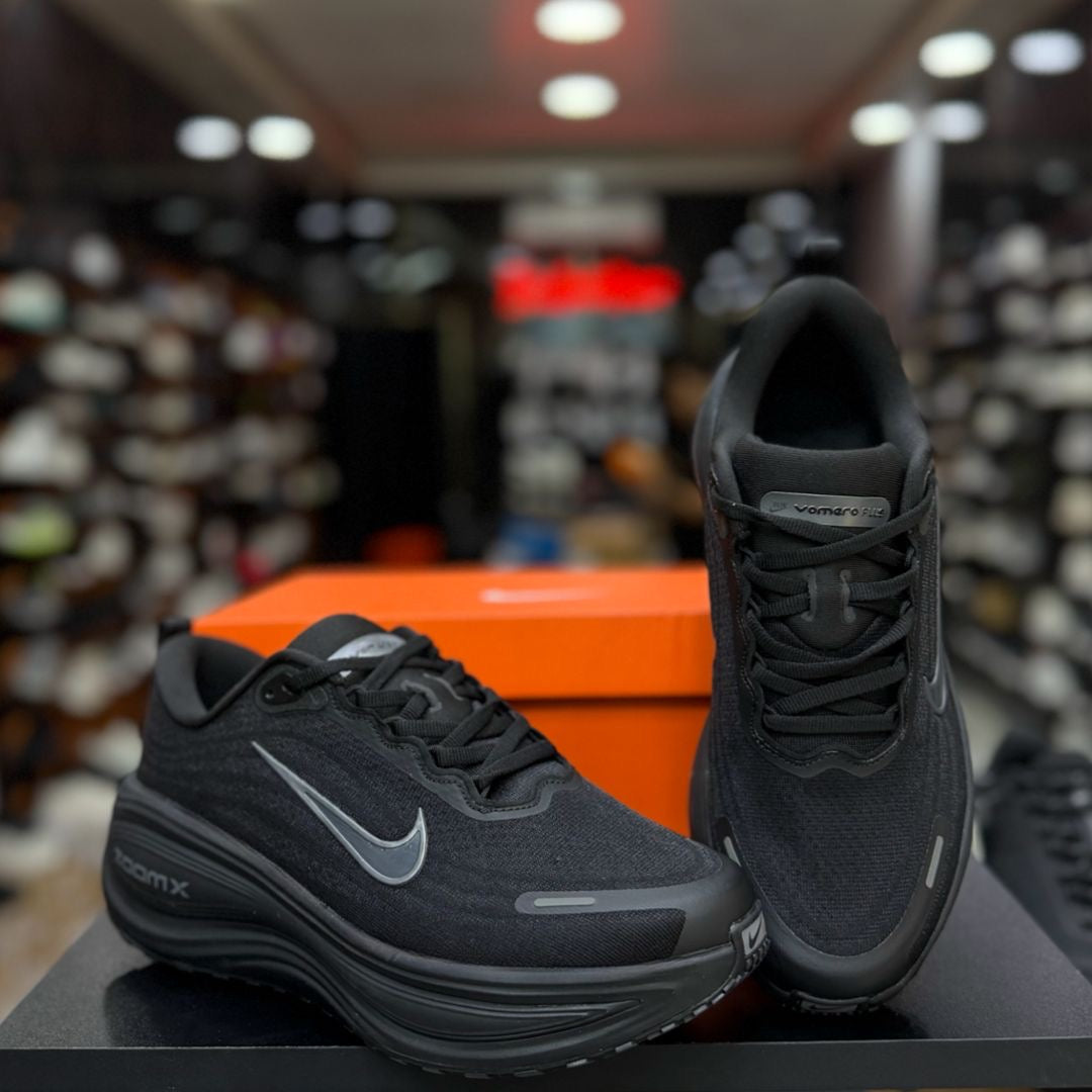 Nike Vomero 18 Plus