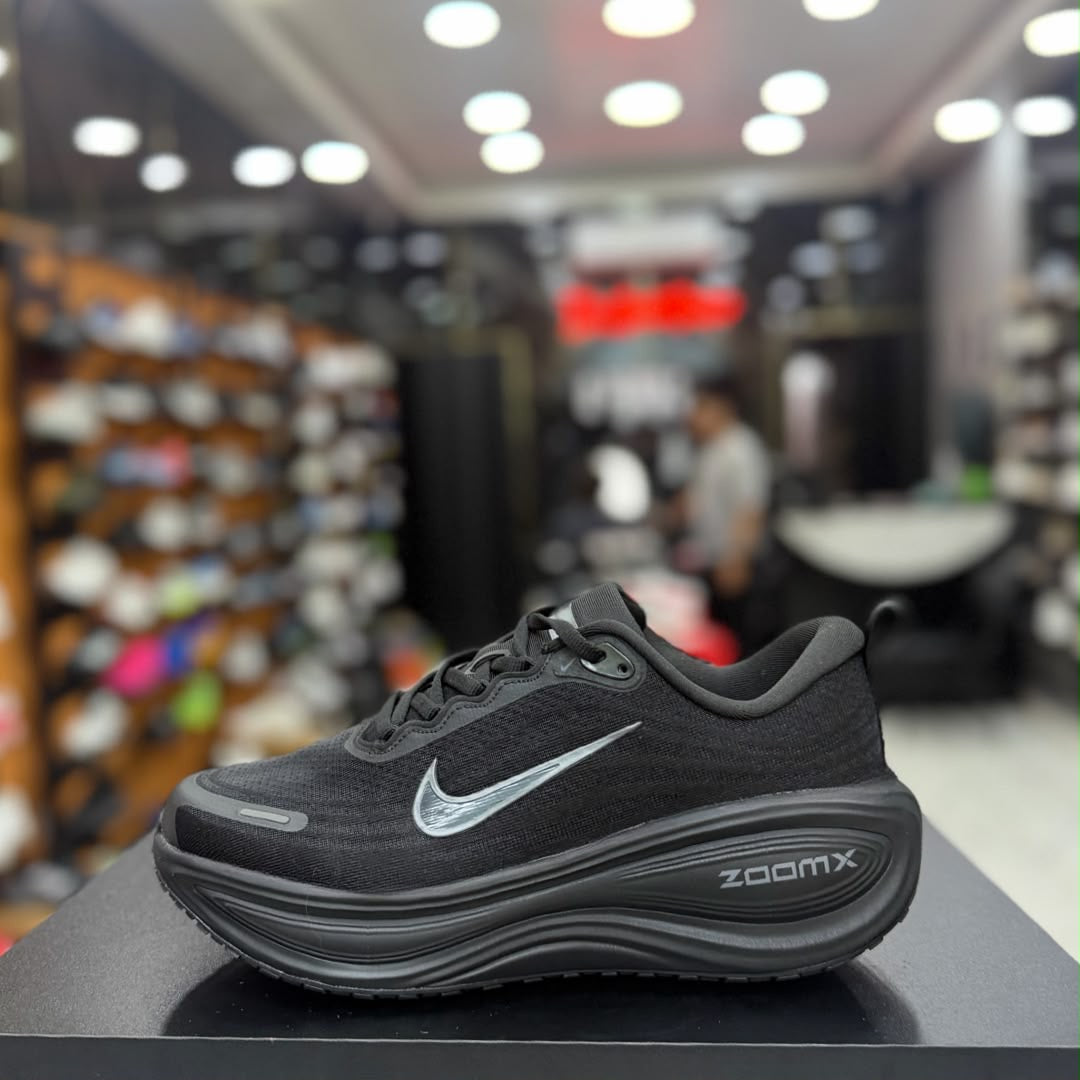 Nike Vomero 18 Plus