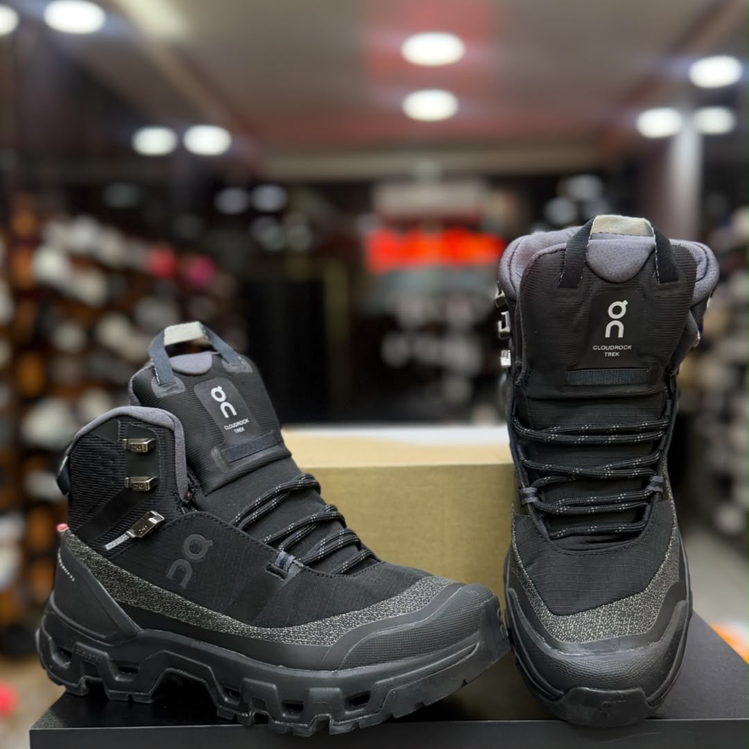 On Cloudrock Trek Waterproof