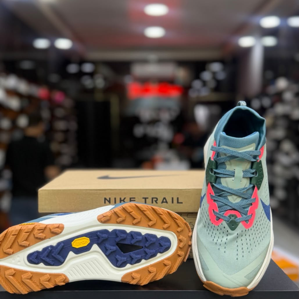Nike ACG Zegama Trail