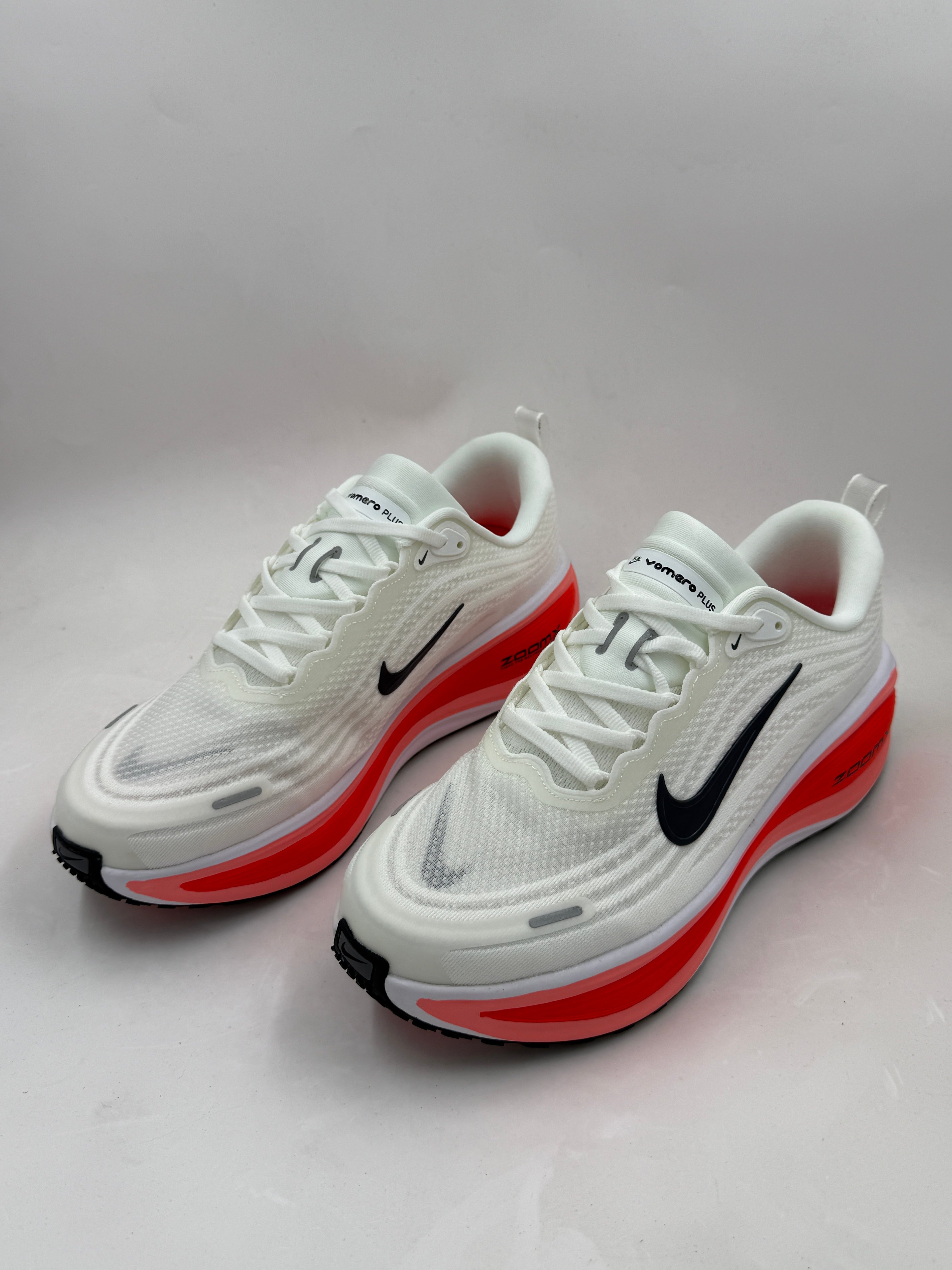 Nike Vomero 18 Plus