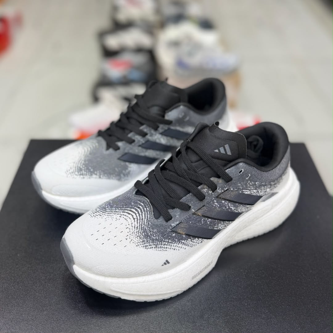 Adidas Supernova