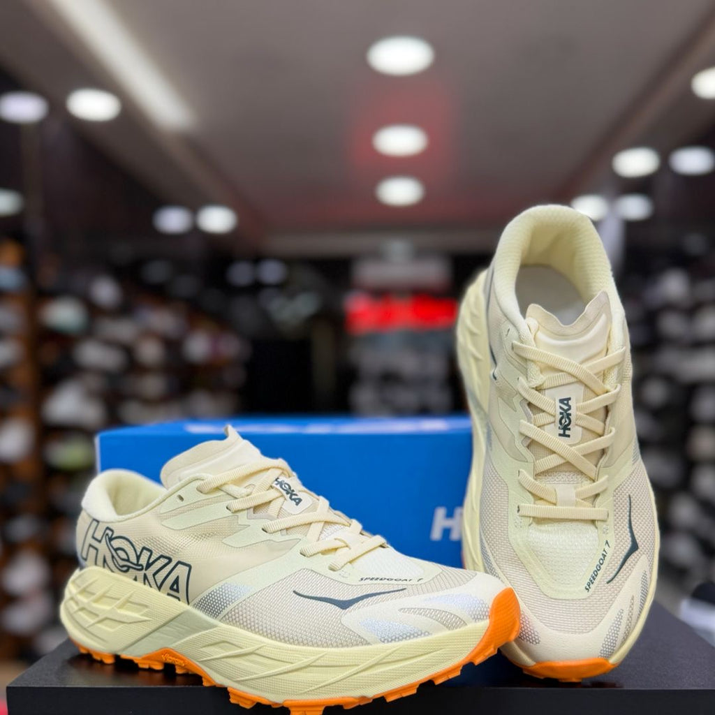 Hoka Speedgoat 7