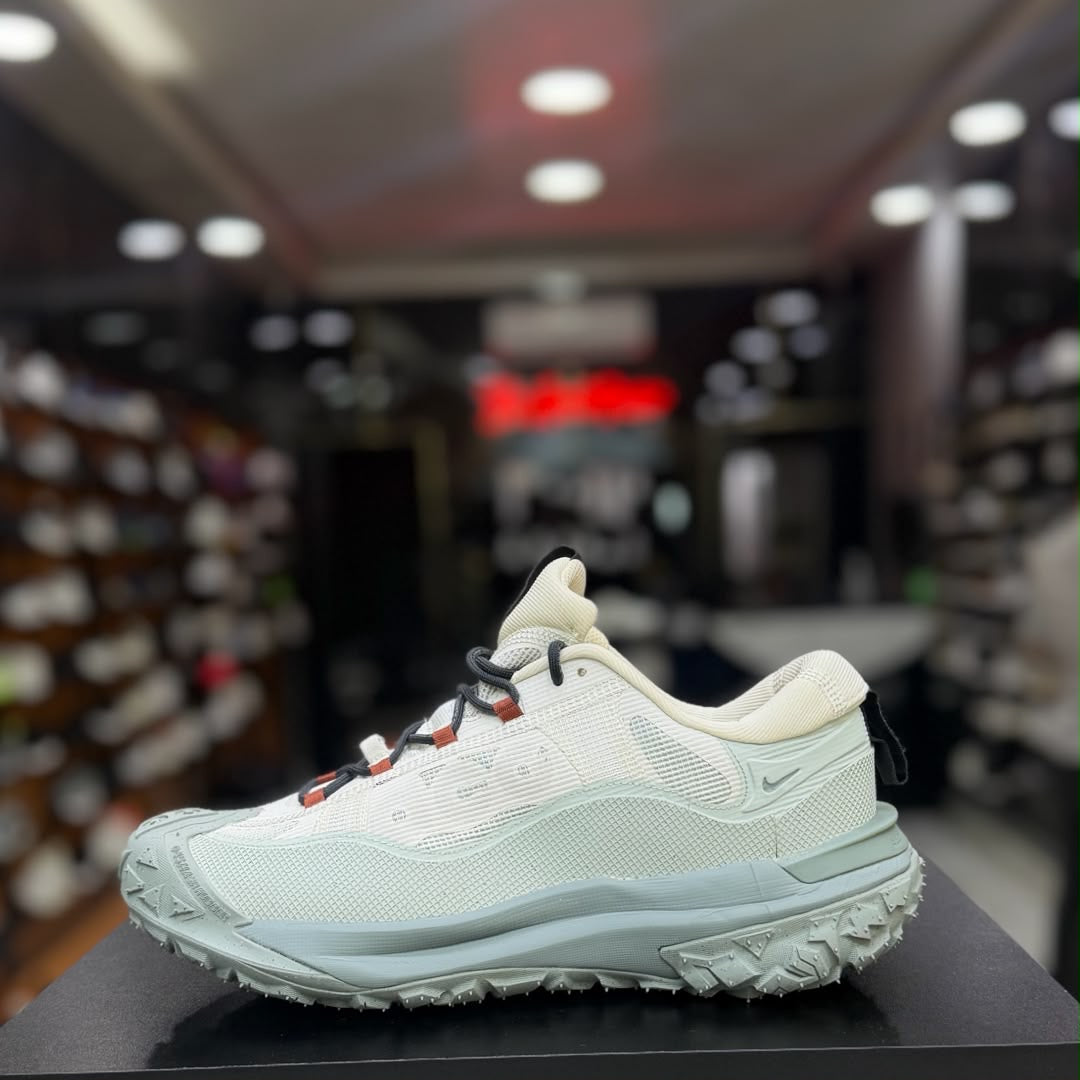 Nike ACG Mountain Fly