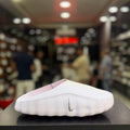 Nike Mind 001