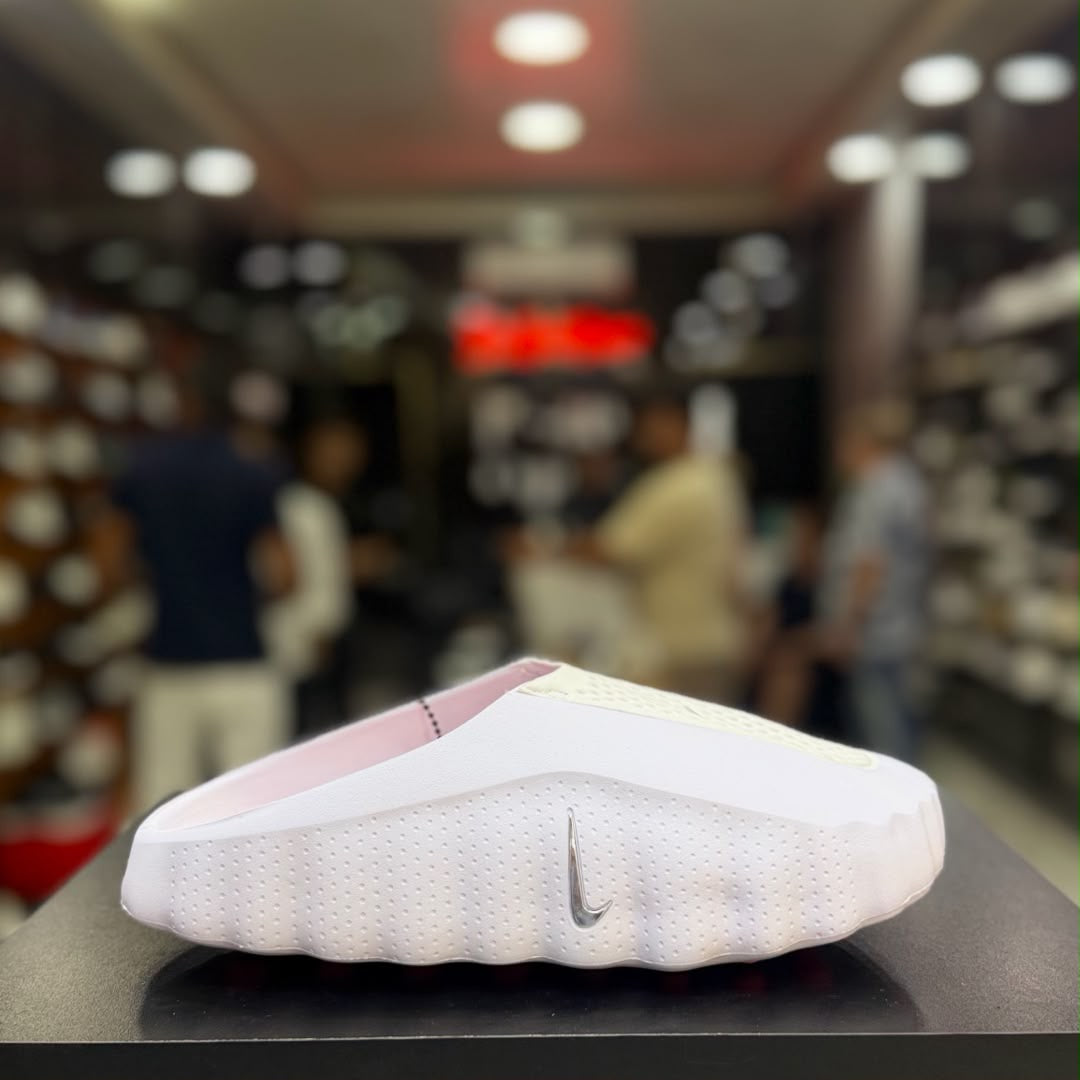 Nike Mind 001
