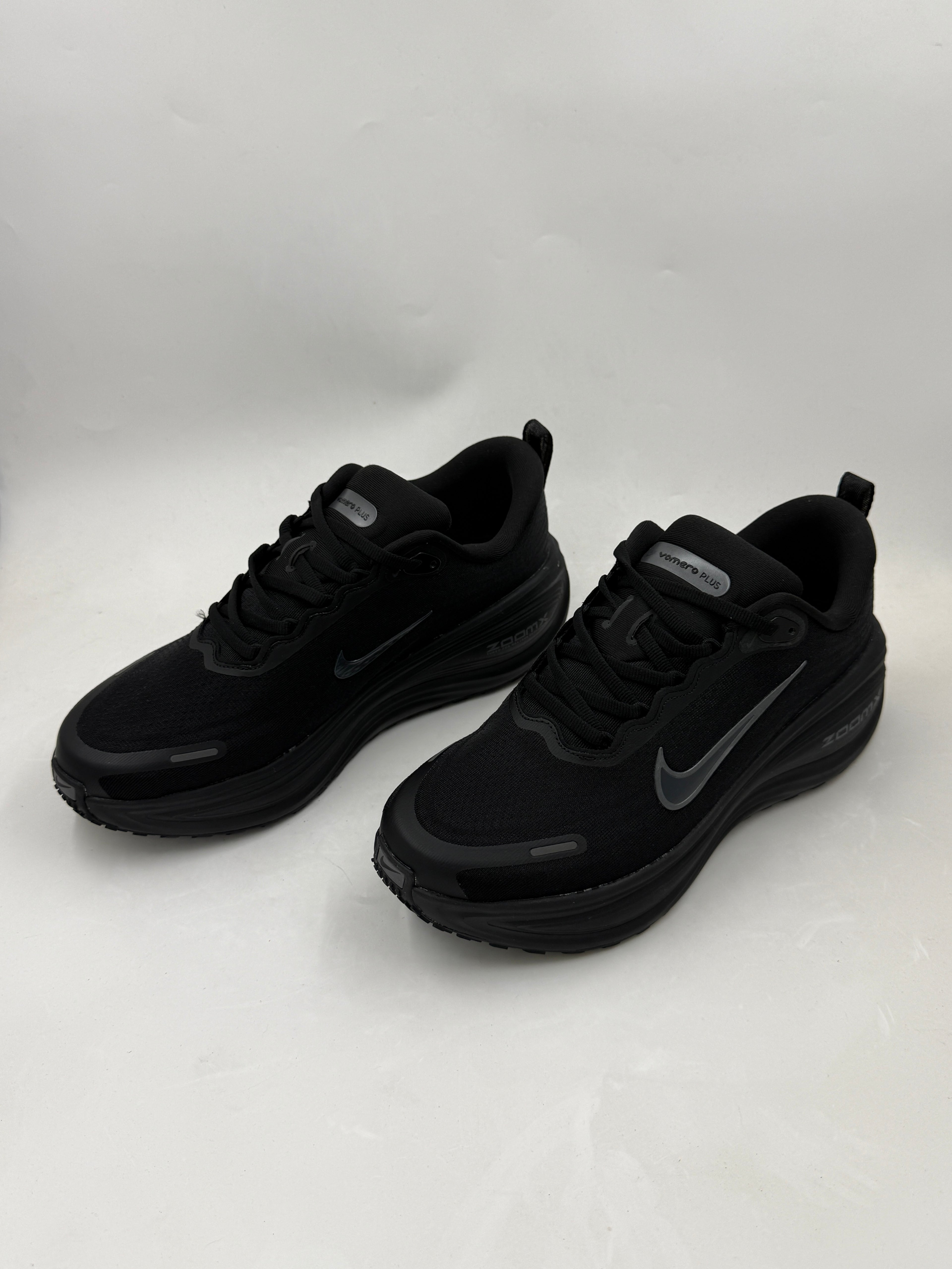 Nike Vomero 18 Plus