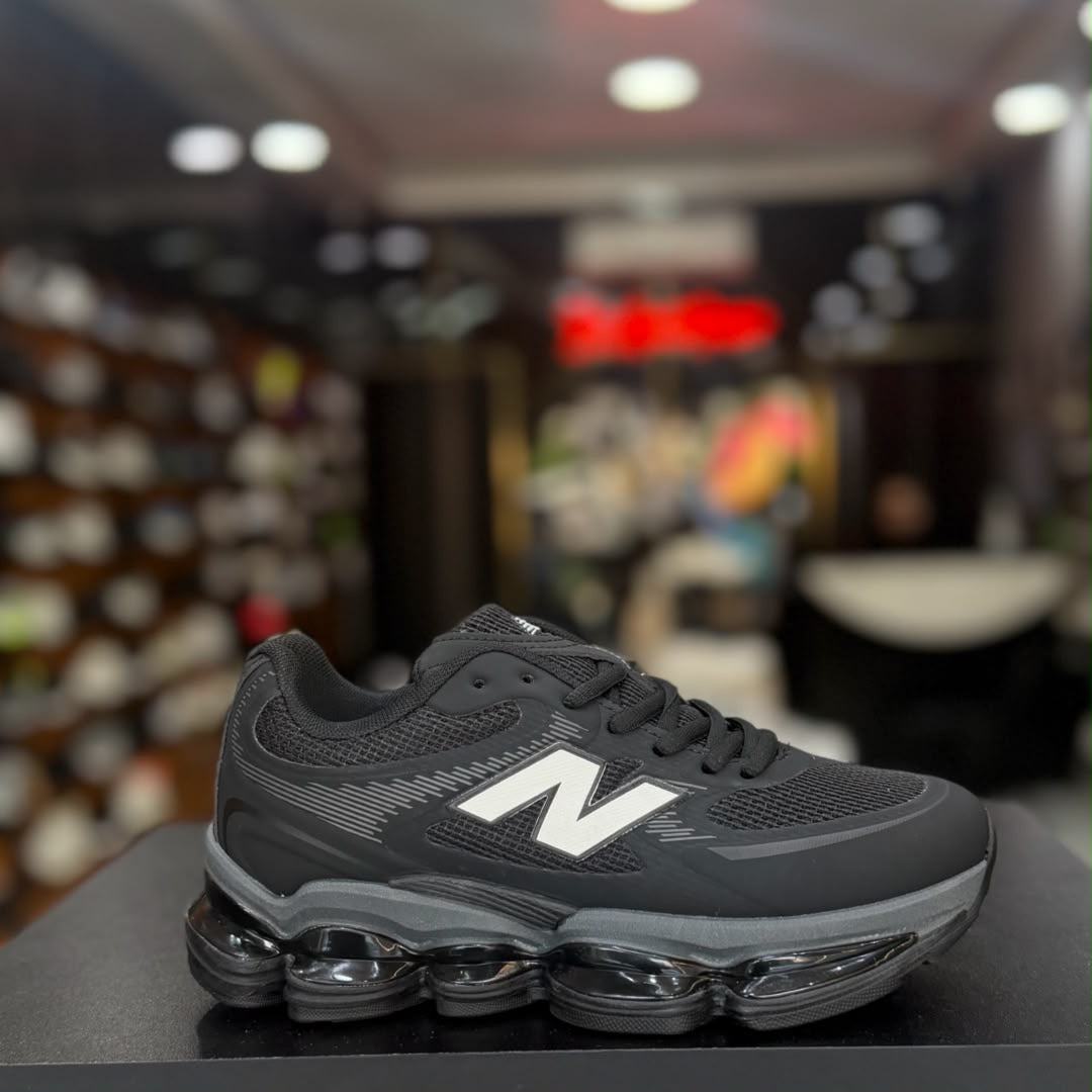 New Balance 2000