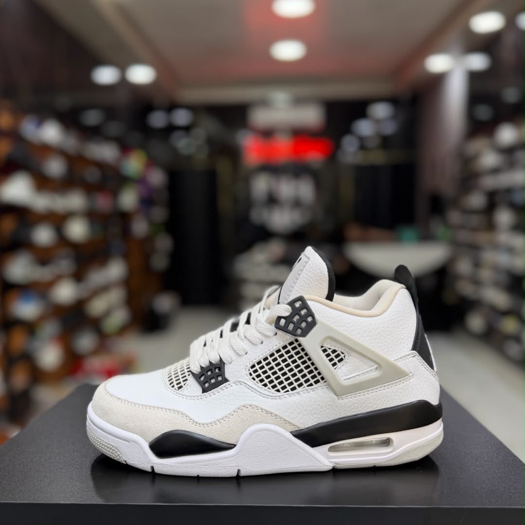 Air Jordan 4 Retro Military Black
