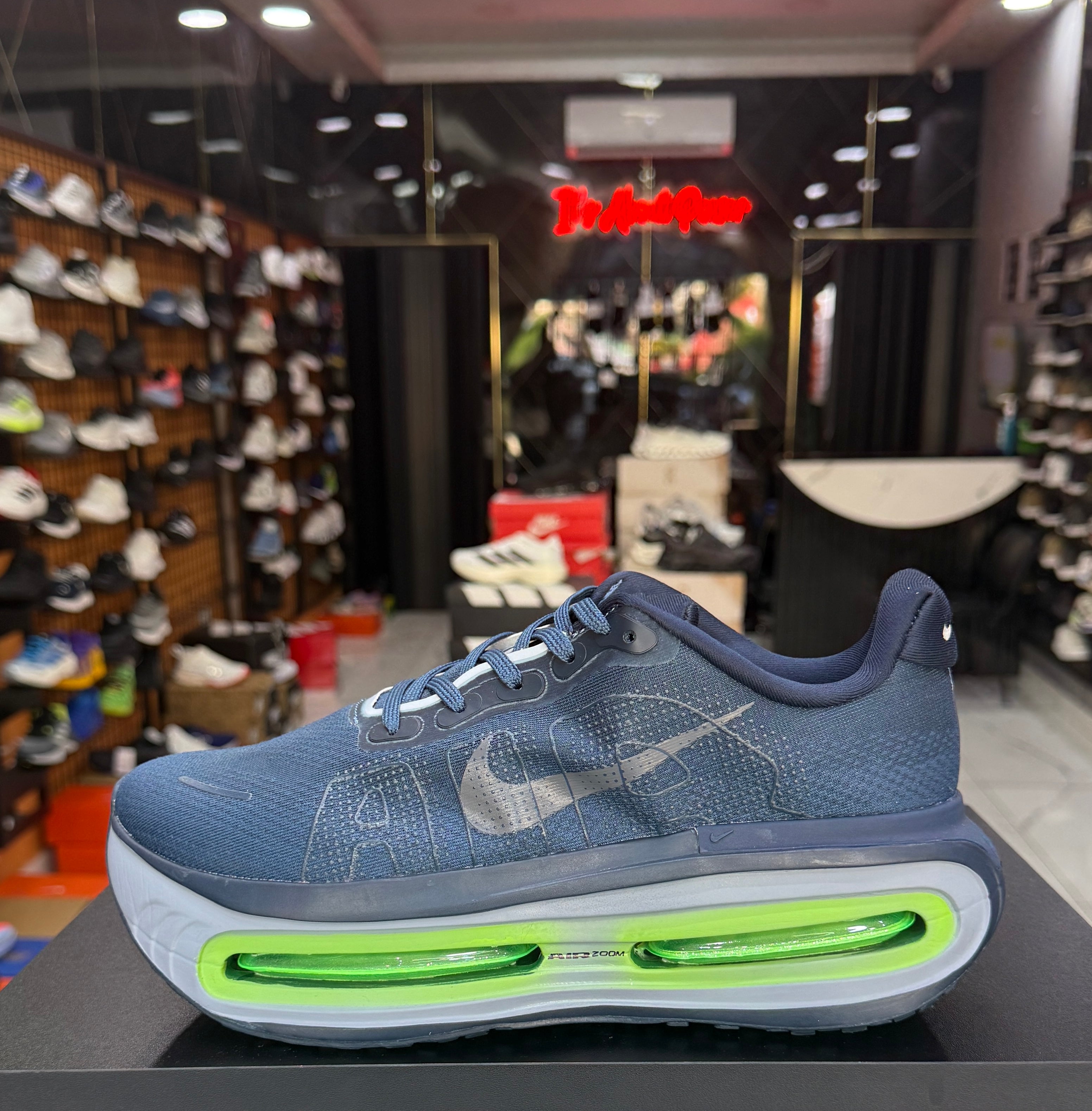 Nike Vomero 18 premium