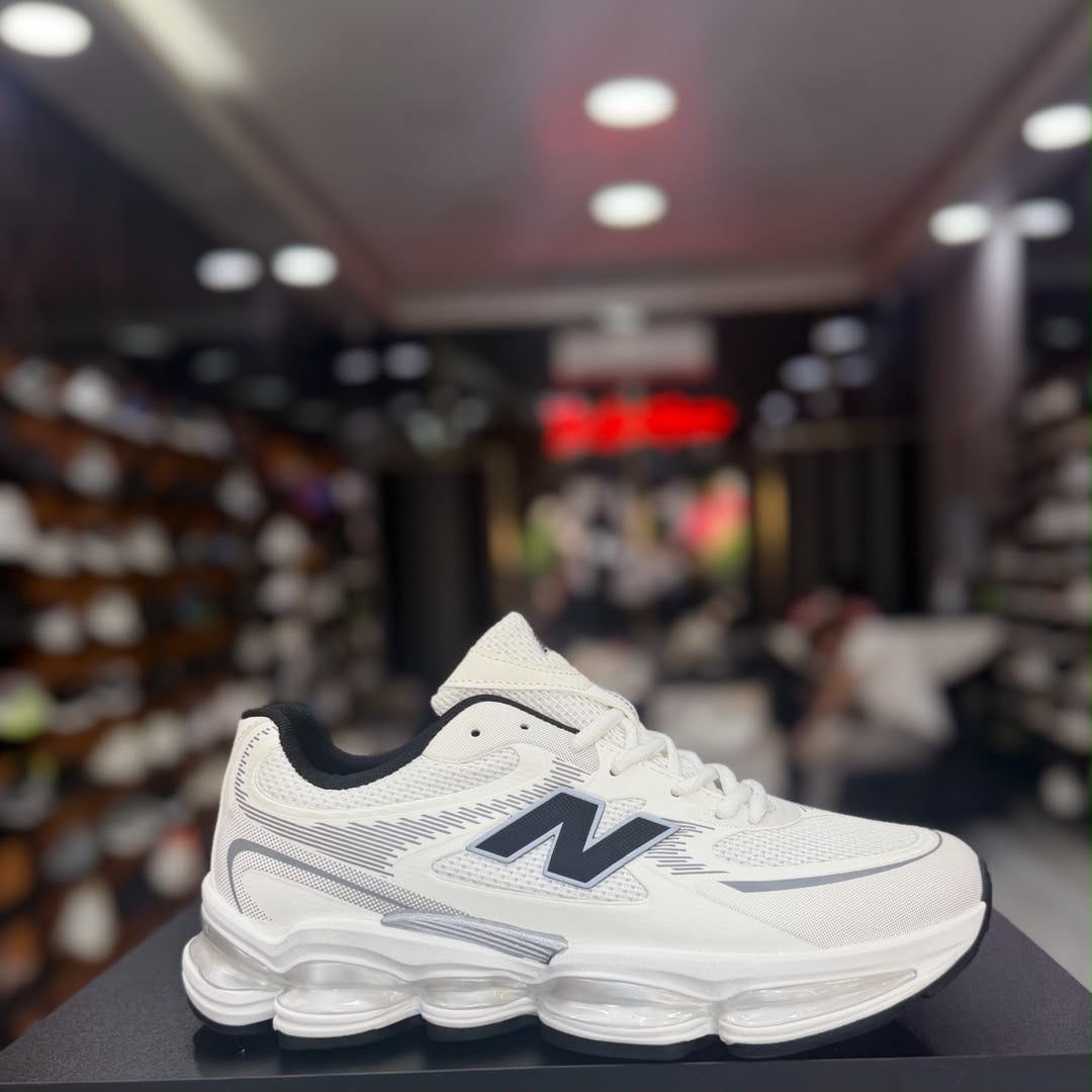 New Balance 2000