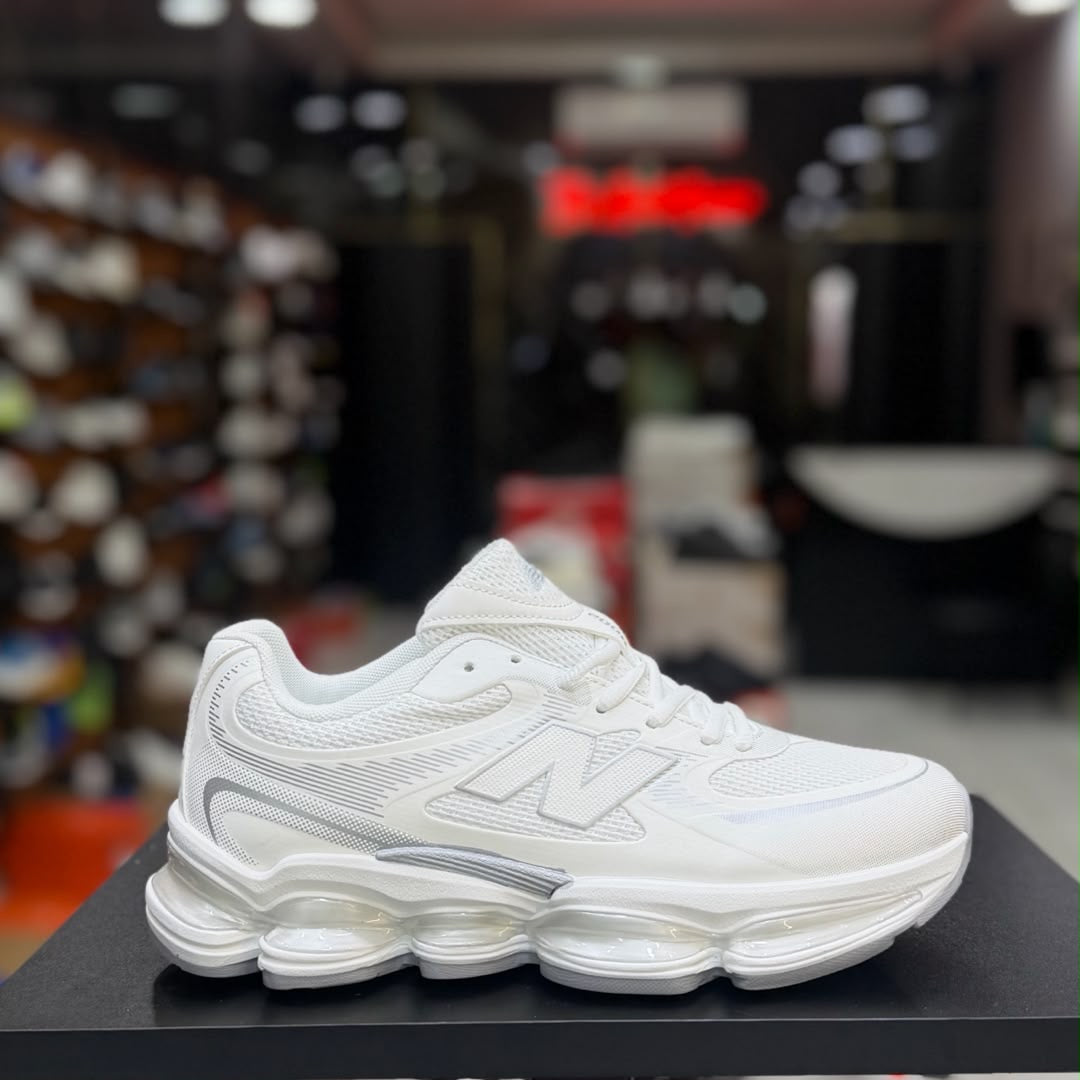 New Balance 2000