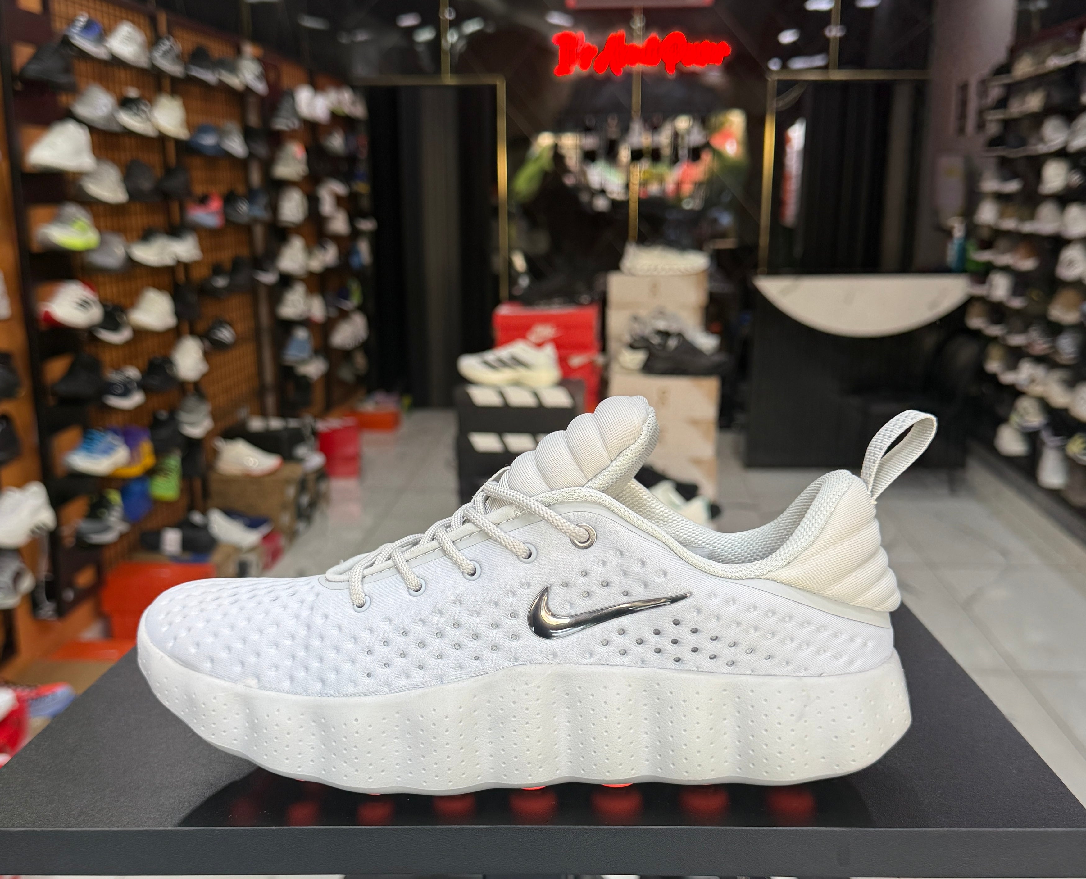 Nike Mind 002
