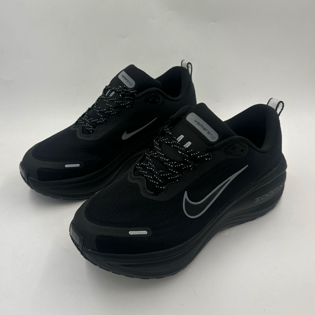 Nike Vomero 18