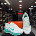 Nike Vomero 18 Plus