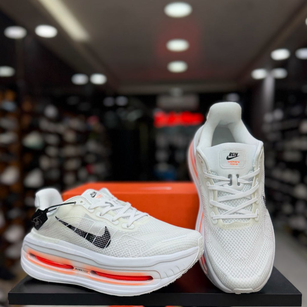 Nike Vomero 18 Premium