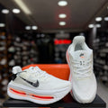 Nike Vomero 18 Premium