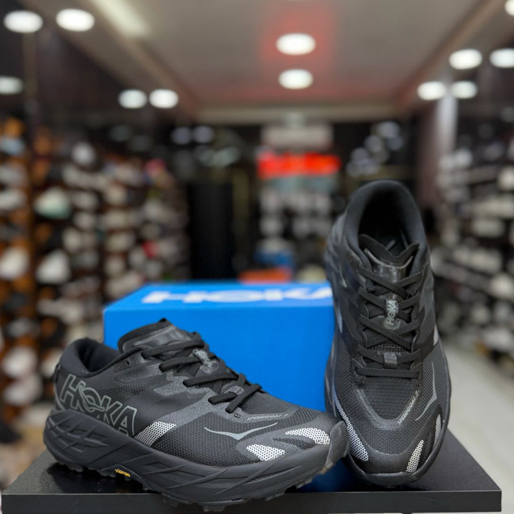 Hoka Speedgoat 7
