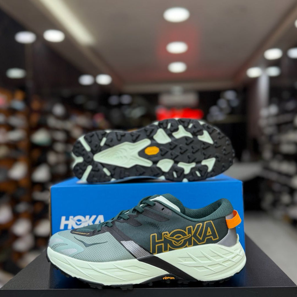Hoka Speedgoat 7